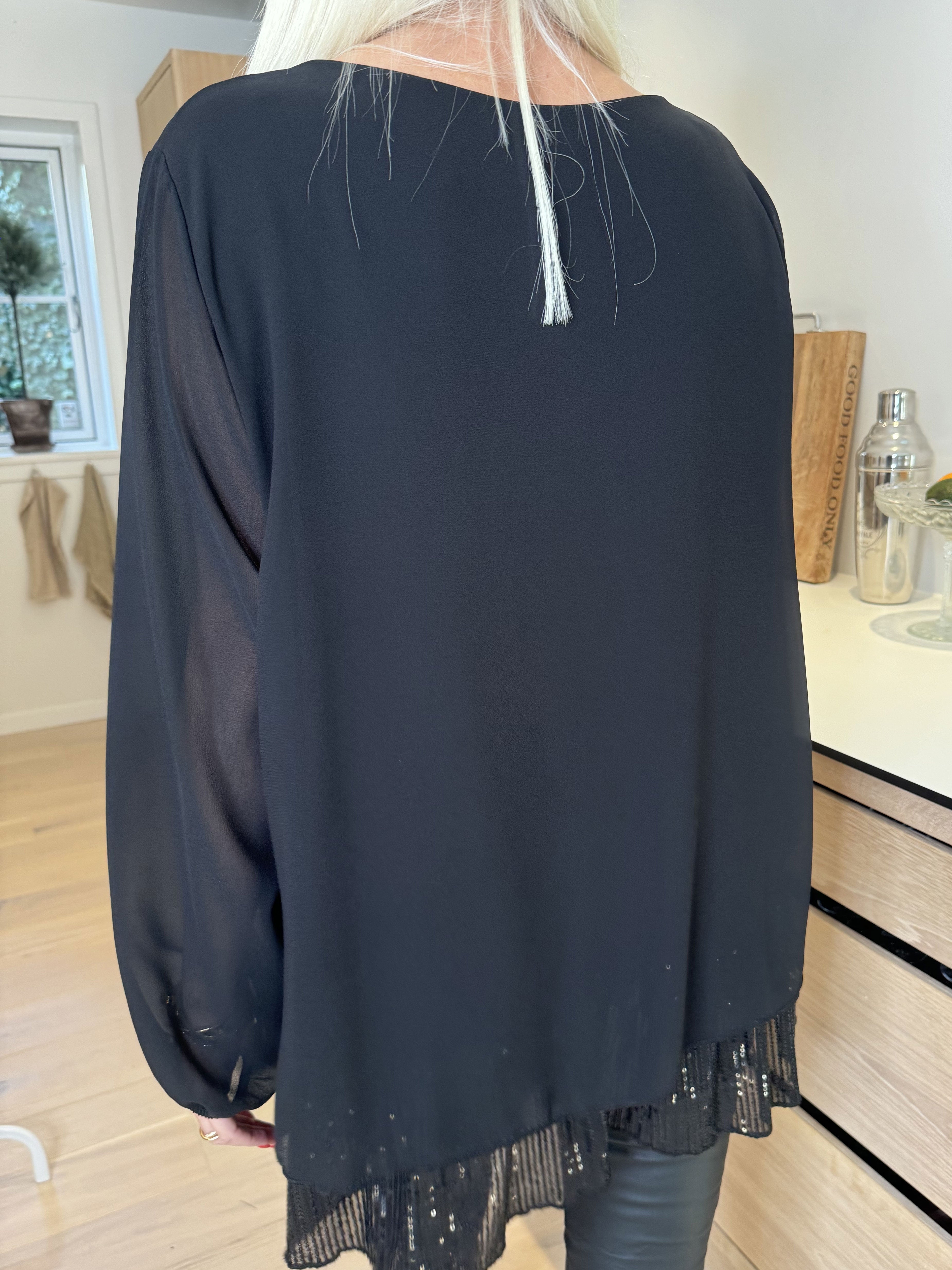 Luby - Tunika i chiffong med paljettkant